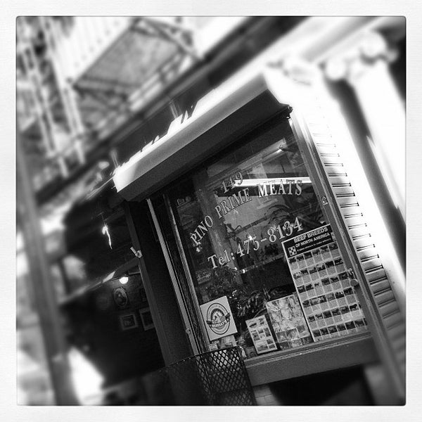 10/1/2012にDurinda U.がPino&#39;s Prime Meat Marketで撮った写真