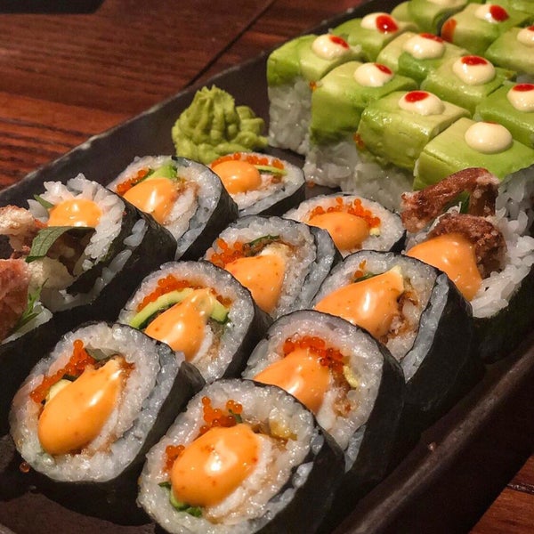 Good place for casual dinner near oxford street. They've recently had some nice renovations done as well. Try the chili edamame, dragon ebi roll, spider roll and spicy tuna roll👍🏻