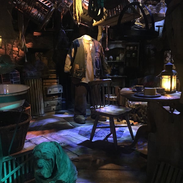 Foto tirada no(a) Hagrid&#39;s Hut por Emma D. em 2/6/2018