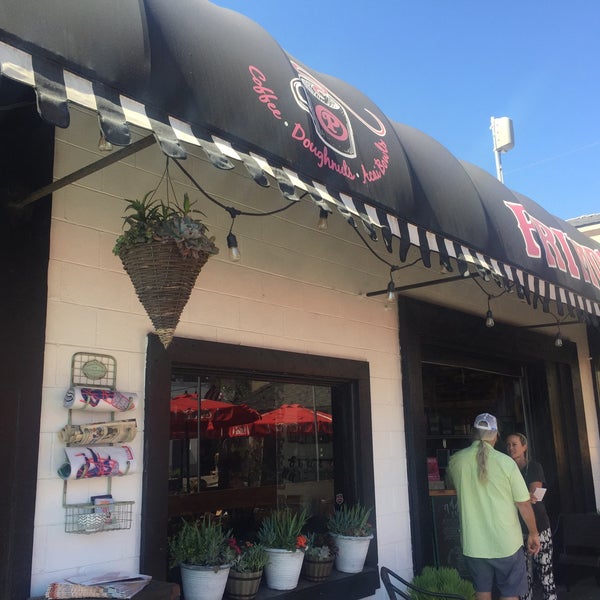 Primo's Coffee Shop in Huntington Beach