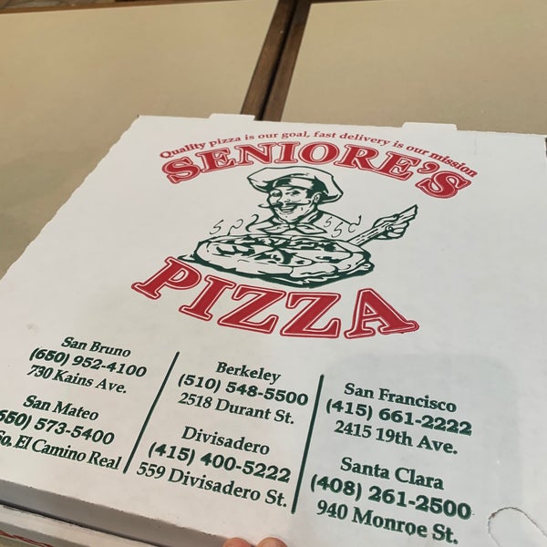 Photo taken at Seniore&#39;s Pizza by Larissa A. on 1/27/2020