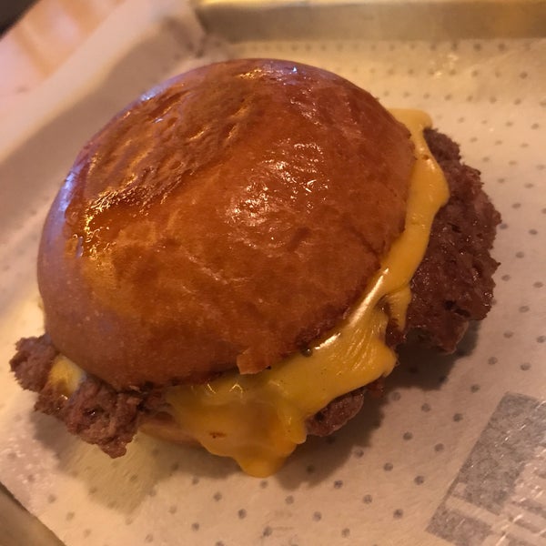 Foto diambil di Guarita Burger oleh Bronza pada 6/25/2019