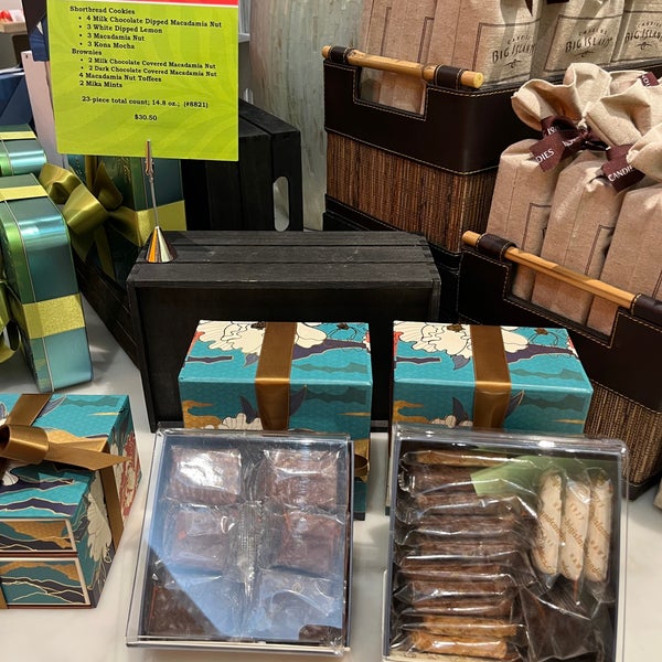 Big Island Candies Candy Store in Ala Moana Kakaako