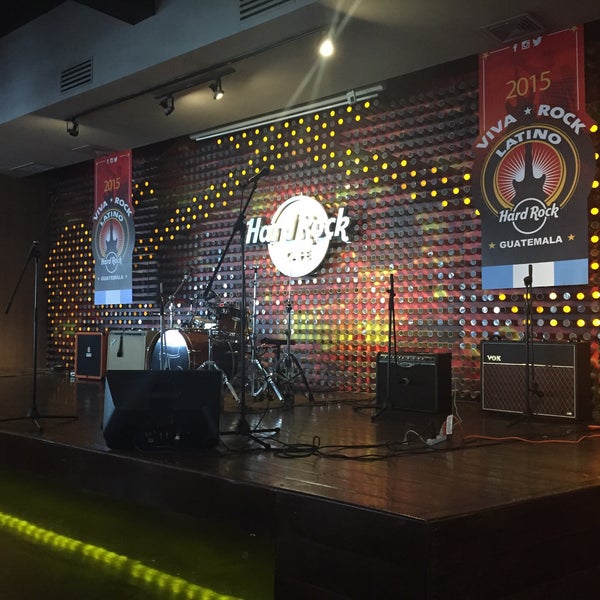 9/18/2015 tarihinde Kevyn L.ziyaretçi tarafından Hard Rock Cafe Guatemala'de çekilen fotoğraf