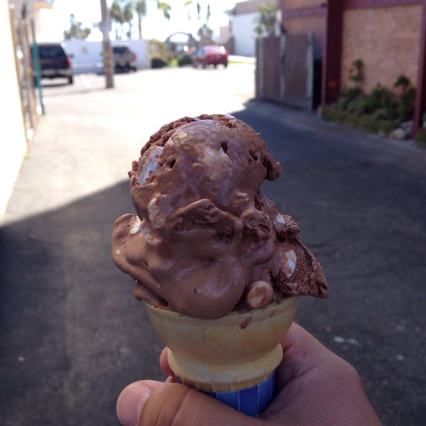 Scoops Ice Cream Parlor Ice Cream Parlor in Pismo Beach