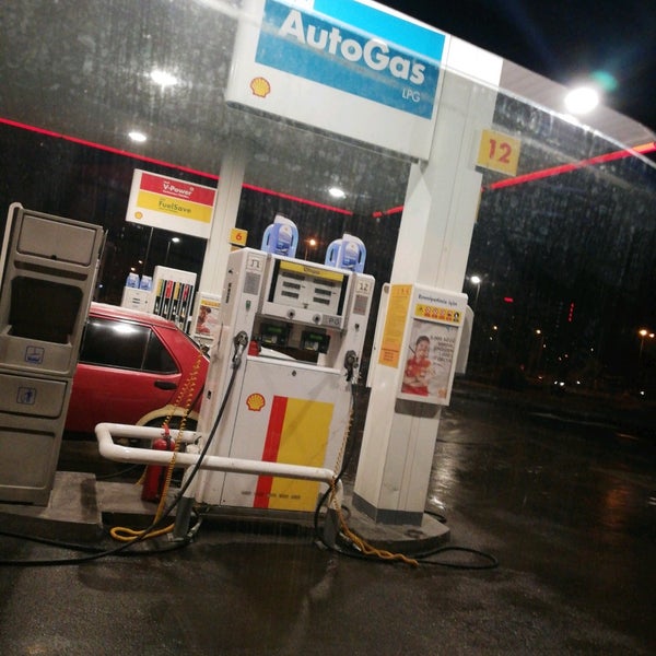 Photo taken at Shell by &quot;N@hit on 1/31/2020