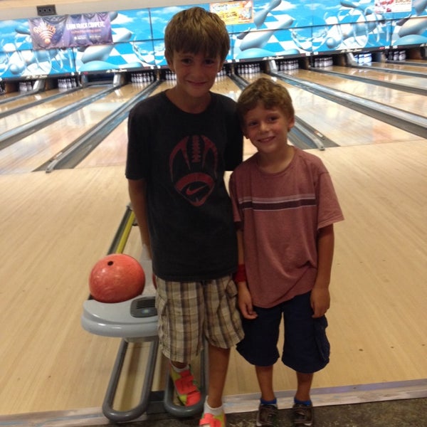 Al Mar Lanes Bowling Salonu