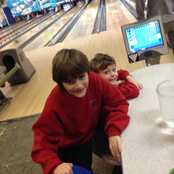 Al Mar Lanes Bowling Salonu