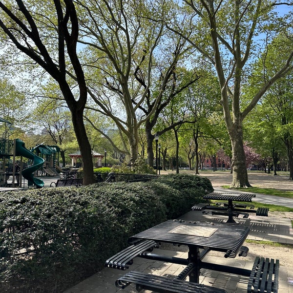 Foto diambil di Hamilton Park oleh Axel L. pada 4/27/2024