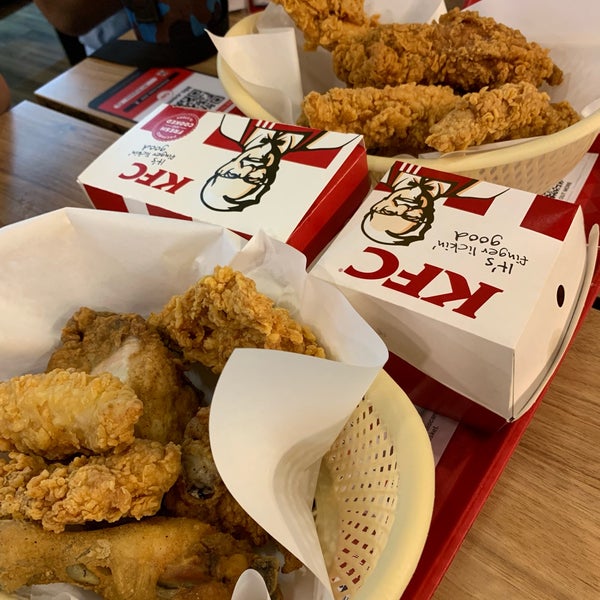 Kfc центральный. Kfc центральный. Кейфси изображение. Кфс в централ парке. Kfc центральный.