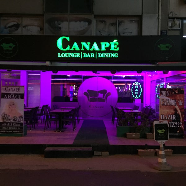 11/17/2015 tarihinde S.Ersin K.ziyaretçi tarafından Canapé Lounge'de çekilen fotoğraf