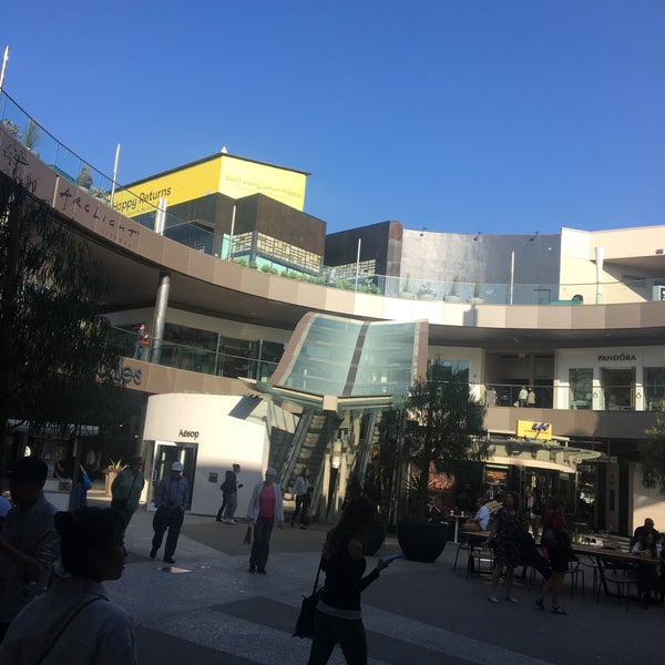 Santa Monica Malls and Shopping Centers