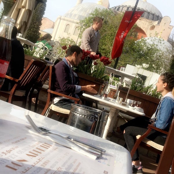 4/16/2018にNayefがMihri Restaurant &amp; Cafeで撮った写真