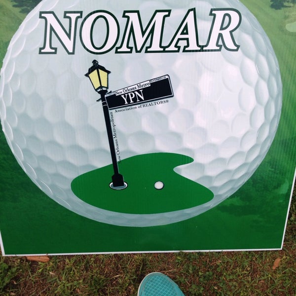 Das Foto wurde bei Audubon Park Golf Course von Robyn &#39;The Nola Gal&#39; S. am 4/17/2014 aufgenommen