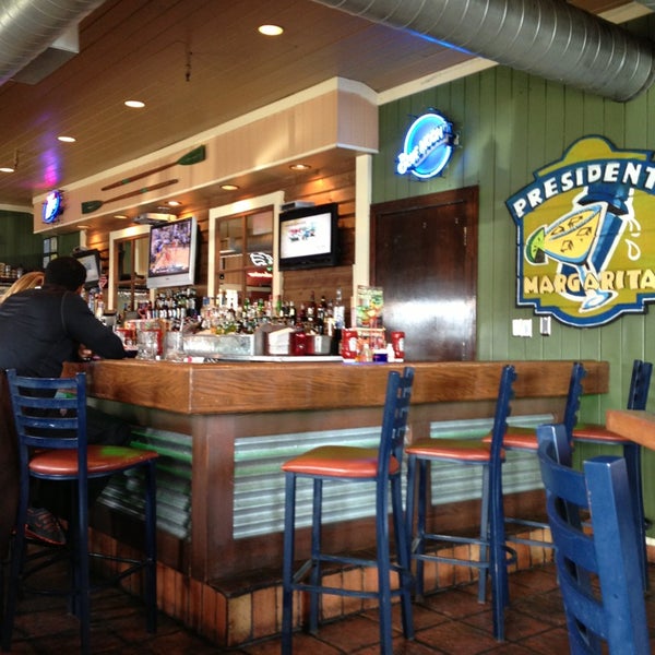 Photo taken at Chili&#39;s Grill &amp; Bar by Jesse S. on 2/2/2013