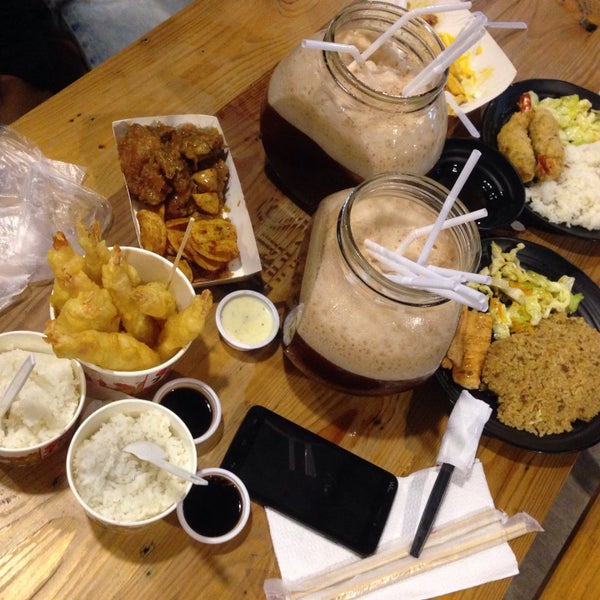 Гастро паркинг парк горького. Гастропарк мегаполис челябинск. Гастро корт. Гастро парк. Гастропарк мегаполис челябинск.