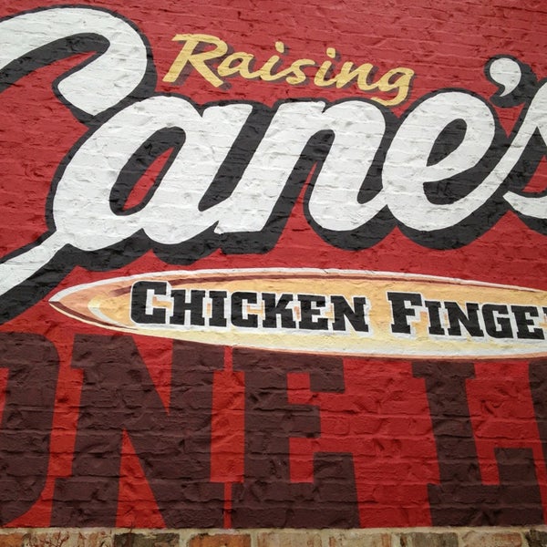 Снимок сделан в Raising Cane&#39;s Chicken Fingers пользователем Casey C. 3/22/2013