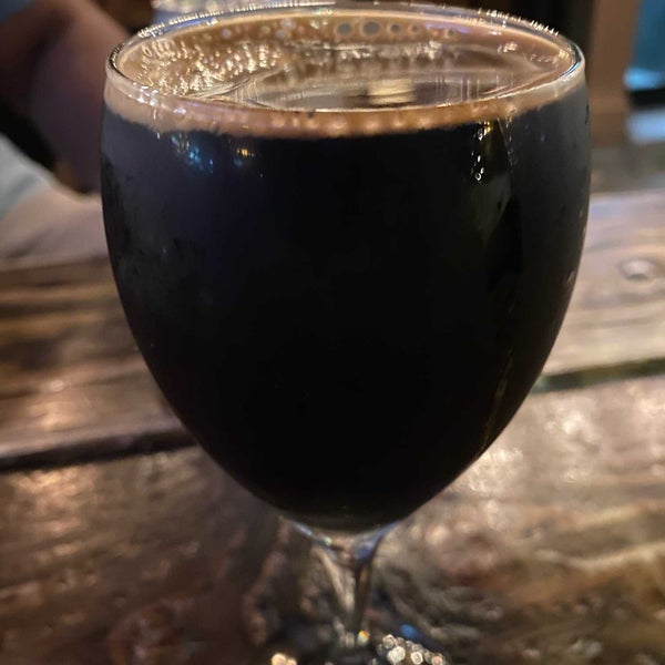 Photo prise au The Jeffrey Craft Beer &amp; Bites par Non Rev Guy le6/19/2021