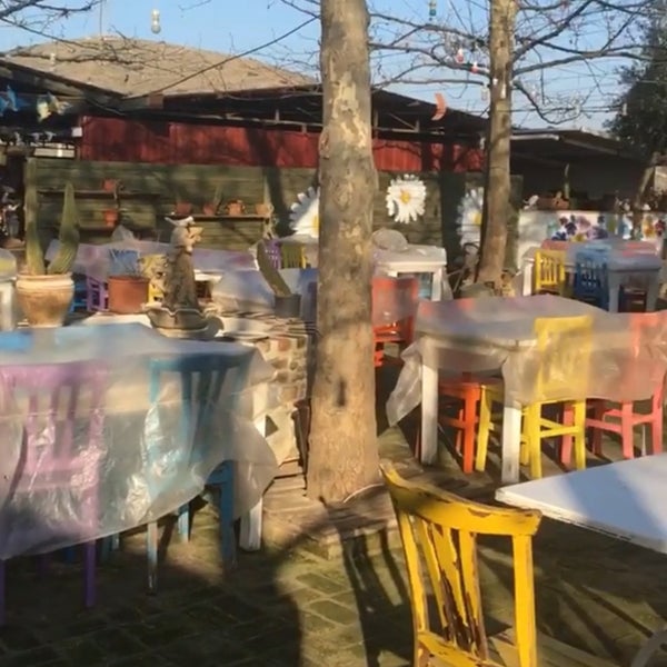 Das Foto wurde bei Ömür Restaurant von Hülya am 1/23/2020 aufgenommen