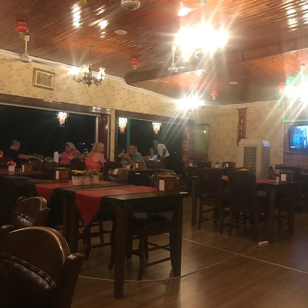 Снимок сделан в China Town Chinese &amp; Indian Restaurant пользователем Demet L. 7/7/2017