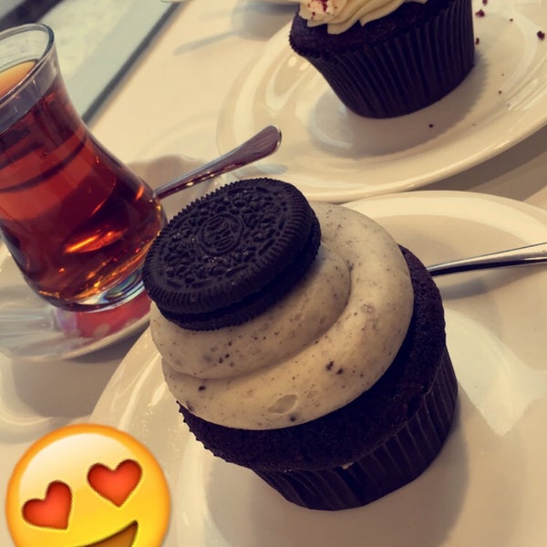 Photo taken at Very Cupcake Bahçelievler by Tuba S. on 2/27/2016
