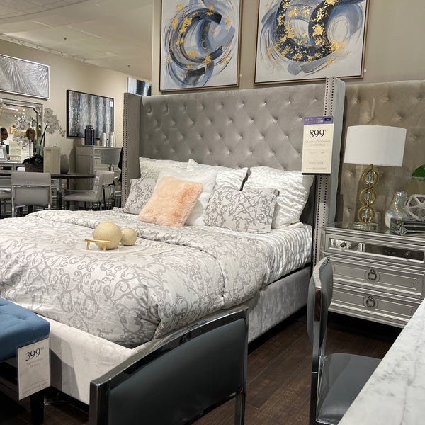 City Furniture Wellington Green 1 tip