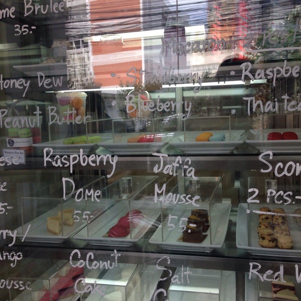 Foto diambil di Size S Coffee &amp; Bakery oleh Rainieee pada 9/1/2015
