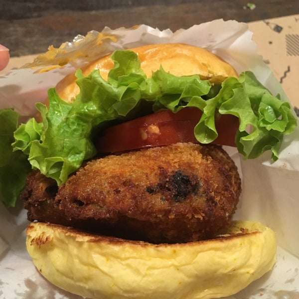 Foto scattata a Cabana Burger da Mitsu S. il 2/5/2019