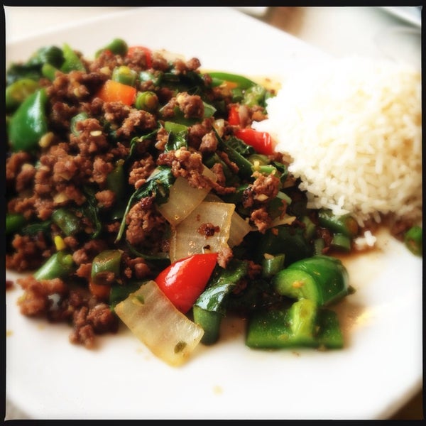 รูปภาพถ่ายที่ Thai Spice Asian Cuisine โดย Brent P. เมื่อ 6/28/2013