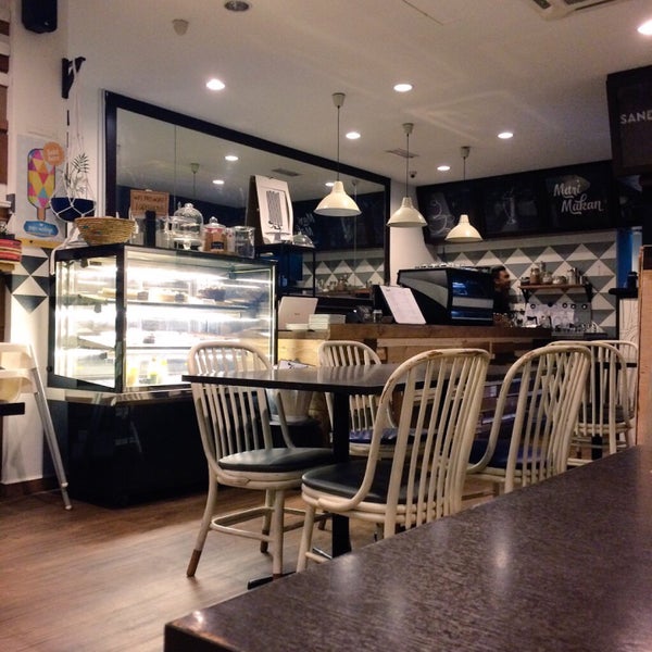 Photo taken at Cafe Lapis by Farhana A. on 11/13/2015