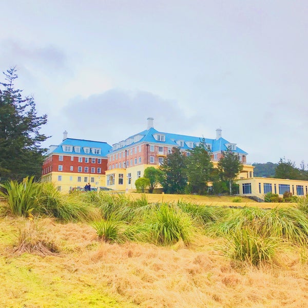 Photo taken at Chateau Tongariro Hotel by Maya A. on 7/15/2018