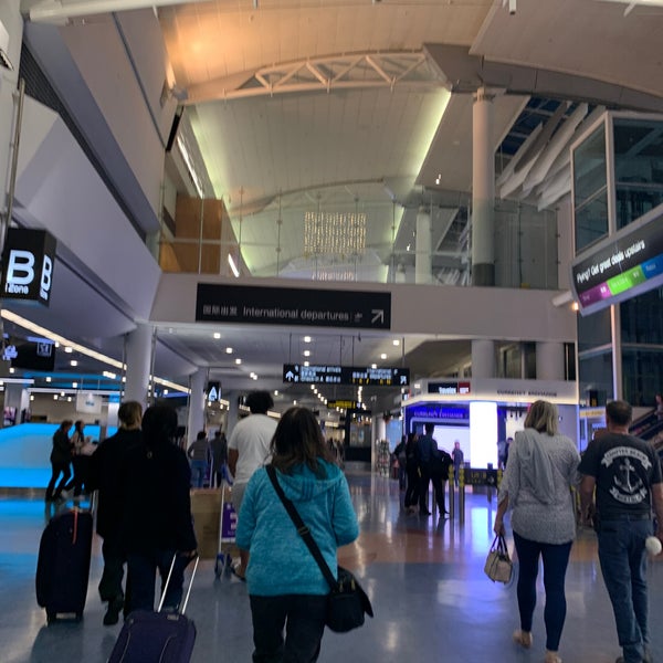 Photo prise au International Terminal par Maya A. le12/27/2019