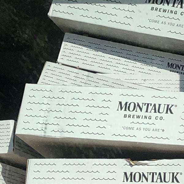 Foto tirada no(a) Montauk Brewing Company por Sandra G. em 7/18/2020