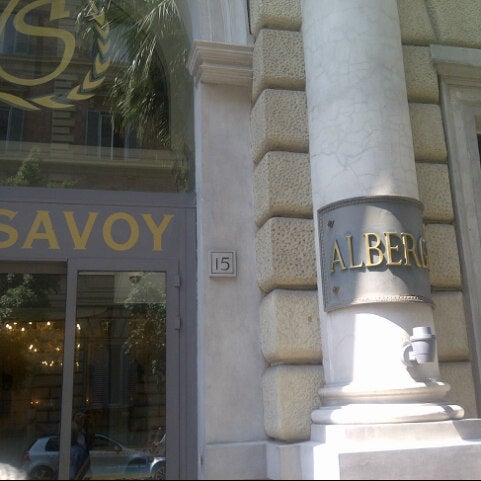 Foto scattata a Savoy Hotel da Roberta C. il 7/10/2013