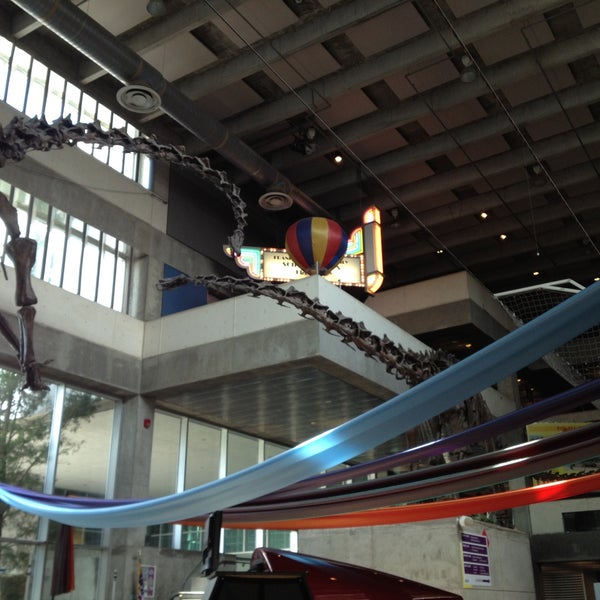 4/13/2013에 Chuck H.님이 Museum of Science &amp; Industry (MOSI)에서 찍은 사진