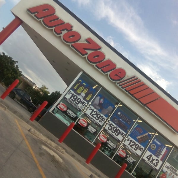 AutoZone Calle 81A Av., Itzaes 610 X 96