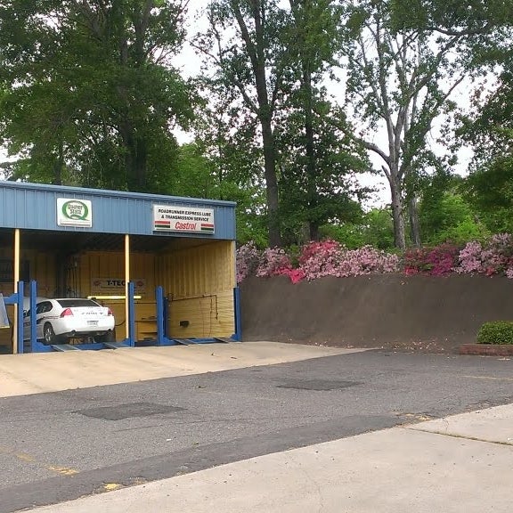 Roadrunner Car Wash and Oil Change Car Wash and Detail in Shreveport