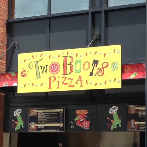 When we're craving ballgame pizza, this is the place to go.