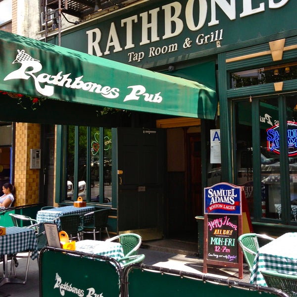 Quintessential neighborhood sports bar – get here early on game days or you’ll be standing.  Pair that cold beer with a Rathbone’s Burger served on an English muffin!