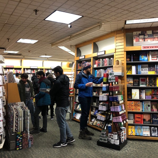 12/29/2018 tarihinde Negar G.ziyaretçi tarafından Atticus Bookstore Cafe'de çekilen fotoğraf
