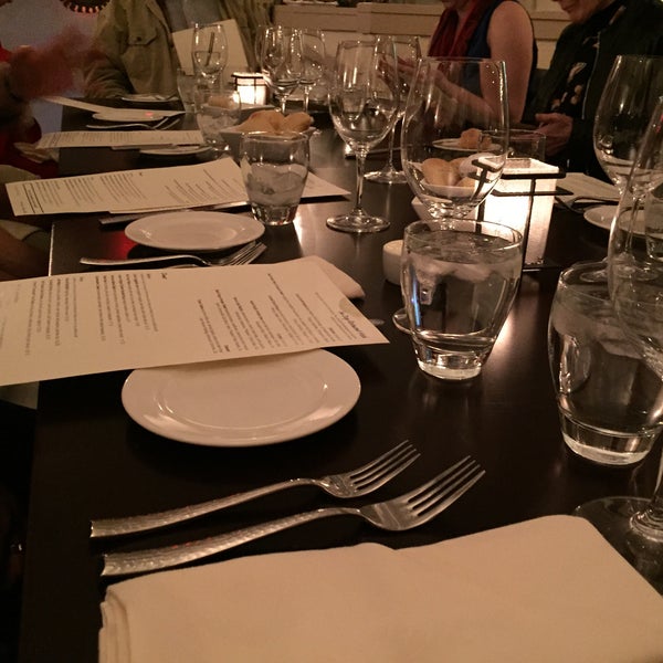 1/25/2015にKori M.がShores Restaurantで撮った写真