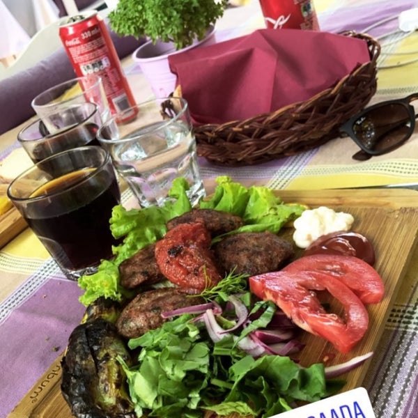 รูปภาพถ่ายที่ Rum Meyhanesi โดย Beyza Ş. เมื่อ 6/27/2017