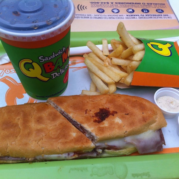 Sandwich Qbano Gran Estación Lugar de sándwiches en Ciudad Salitre