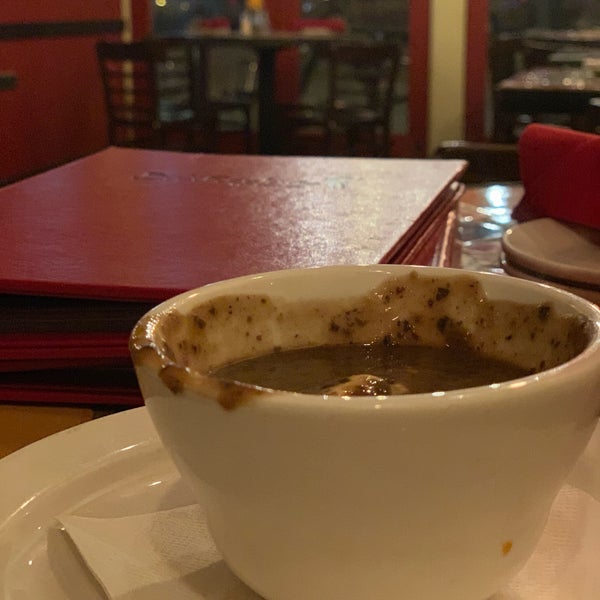 Снимок сделан в Barcelona Tapas Restaurant - Saint Louis пользователем Mohrah 2/5/2019