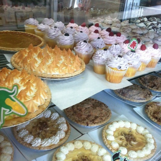 11/22/2012 tarihinde Kenneth M.ziyaretçi tarafından Sweet Dreams Desserts &amp; Bistro'de çekilen fotoğraf