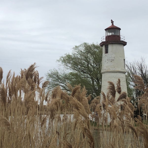 Pointe aux Roches Lake
