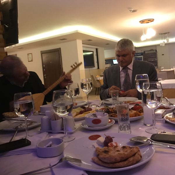 Foto diambil di HT Manş-Et Restaurant oleh TC Hüseyin S. pada 12/17/2016