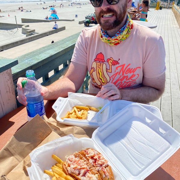 Foto tomada en Easton Beach Snack Bar  por Joe P. el 8/21/2020
