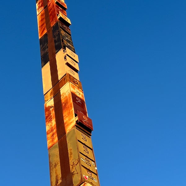 World's Tallest File South End 4 tips