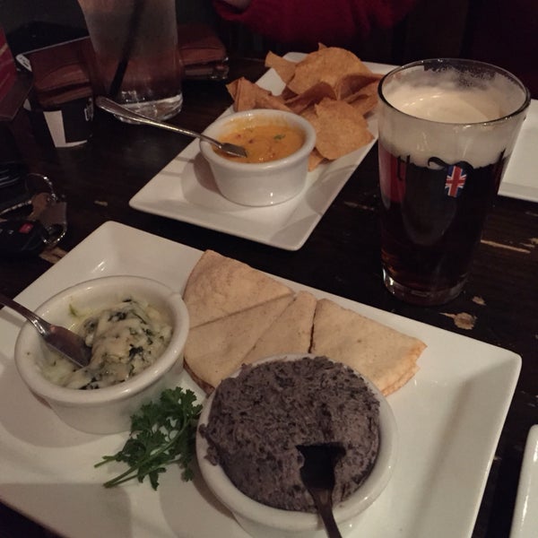 Didn't really enjoy the appetizers. Black bean hummus and spicy cheese dip were ok! Good environment though!
